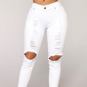 Fashion Nova Bailey Distressed White Jeans Size 7